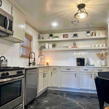 Campus Cottage Kng Bed! Walk To Uco And Downtown Edmond Exterior foto